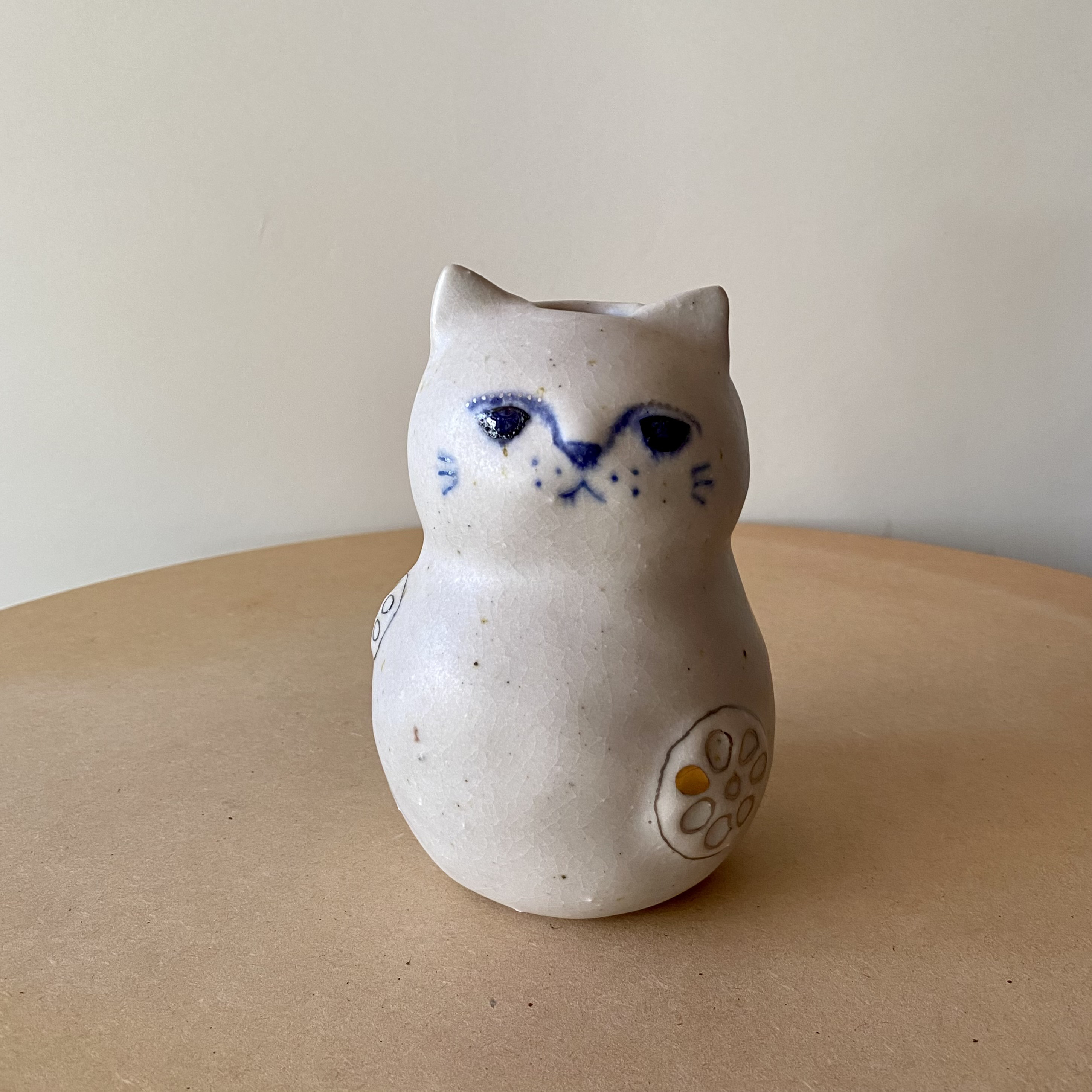 れんこん猫いちりんざし(ブルーアイ)【花器】【花びん】