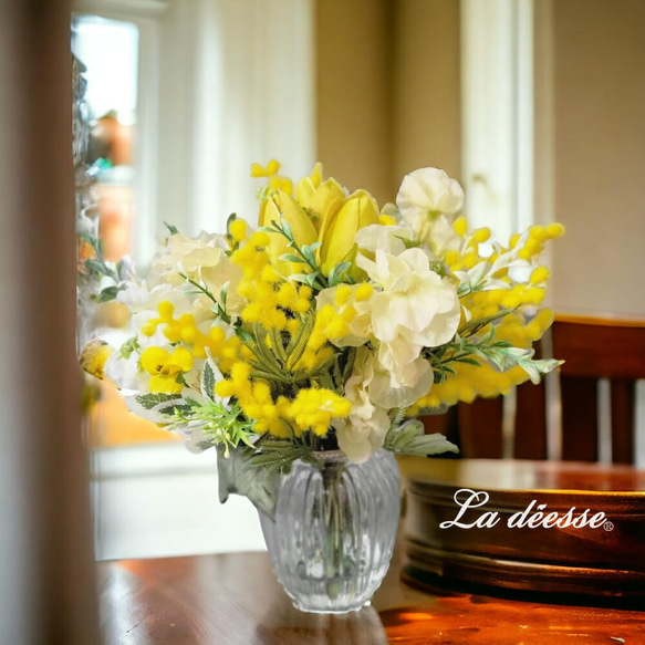 母の日に幸せ感じる黄色のお花いっぱい_ミモザチューリップ綺麗に咲き続けるウォーターアレンジ【Creema限定】 9枚目の画像
