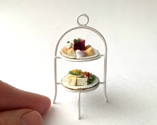 苺のアフタヌーンティー ピアス　ミニチュア　可愛い 苺のアフタヌーンティー ピアス ミニチュア 可愛い