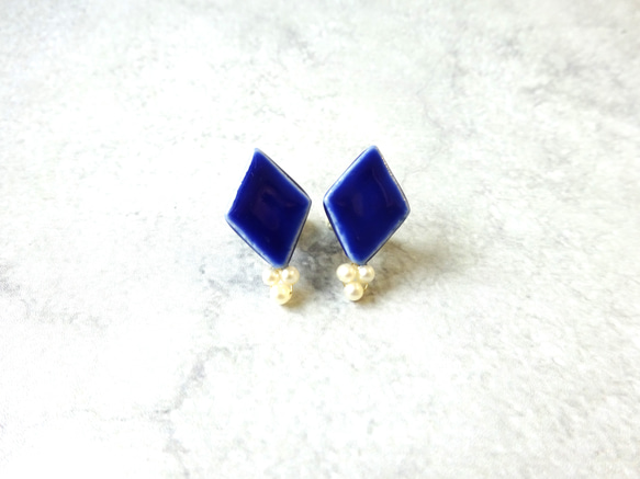 菱形淡水珍珠耳環/耳環（藍色） 第1張的照片