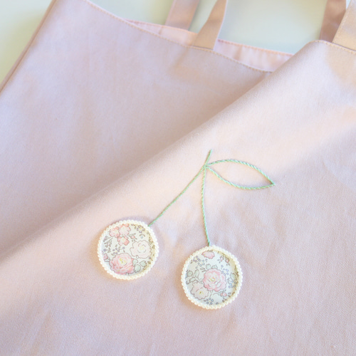 レッスンバッグ ピンク さくらんぼ 刺繍 リバティ チェリー