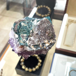 紫の結晶が光り輝くアメジストクラスター５０７ｇのオブジェ 神秘の天然原石 2月の誕生石 真実の愛を守り抜く愛の守護石 8枚目の画像