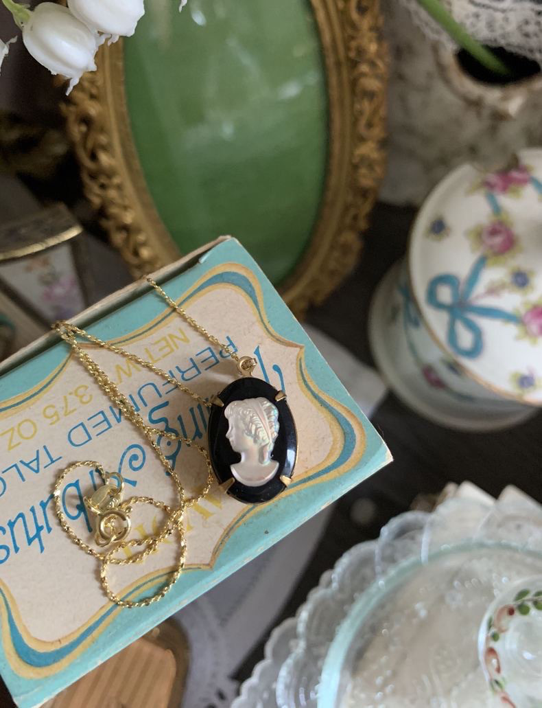 カメオ カラフル ブラック 虹色 レインボー ウエスタンアンティーク レトロ ストーンネックレス 黒 シンプル