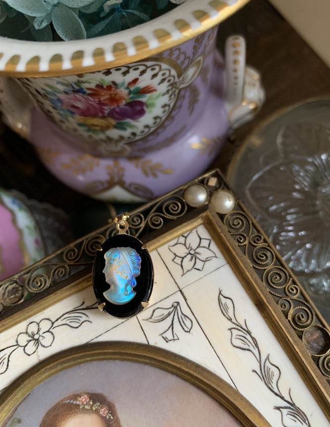 カメオ カラフル ブラック 虹色 レインボー ウエスタンアンティーク レトロ ストーンネックレス 黒 ムーンストーン