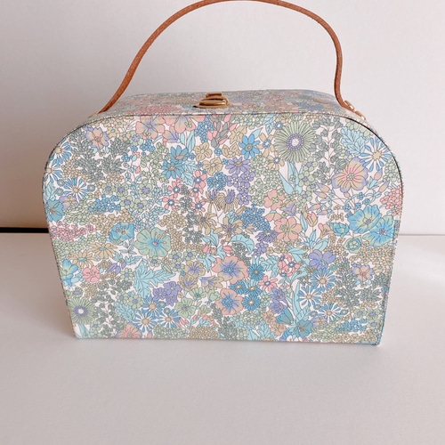 未使用品 リバティ トランク caramel リバティ柄クッション付き 未使用