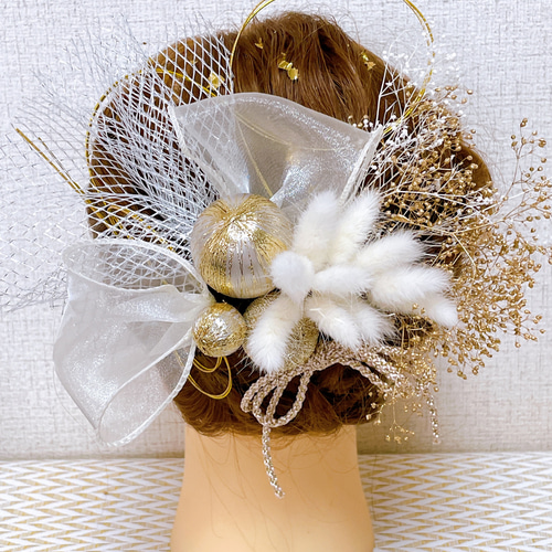 かすみ草髪飾り(半ドライフラワー)♡卒業式♡成人式♡結婚式♡金箔♡