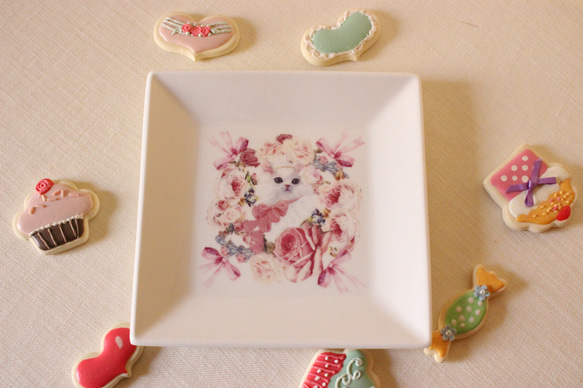 SALE】白猫さんの15㎝スクエアプレート「猫の日2026