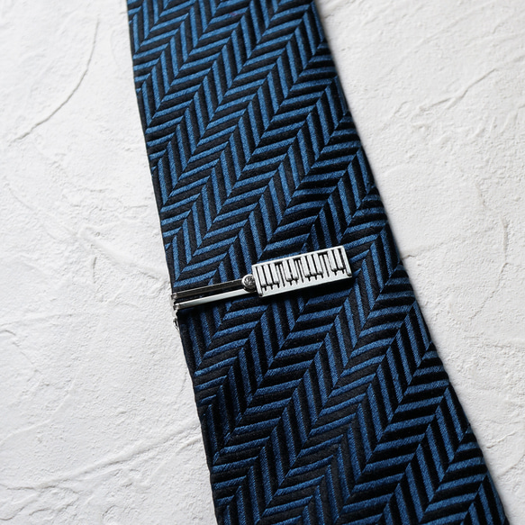 ピアノ 鍵盤 スワロフスキー ネクタイピン メール便送料無料 タイピン