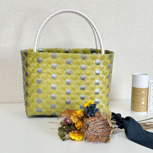 ☆手提げ型プラカゴ☆ 水玉（シトロングリーン／シルバー） かごバッグ