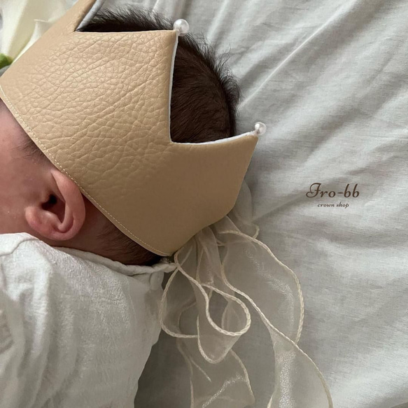 《シンプルクラウン》ベージュ　ベビークラウン　バースデークラウン　ハーフバースデー　出産祝い　 2枚目の画像