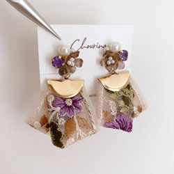 紫色花朵和印度刺繡絲帶耳環 第5張的照片