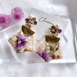 紫色花朵和印度刺繡絲帶耳環 第3張的照片