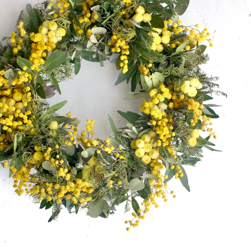 ミモザとフレッシュグリーンのリース ドライフラワー（直径26cm