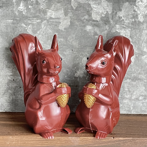 【メール便無料】 木彫り 熊 置物 台付 顔が可愛い レトロ （羊置物の通販 木工、竹工芸