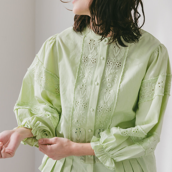 限定色「春色」ペールグリーン　Cotton　lace　balloonsleeve　blouse 4枚目の画像