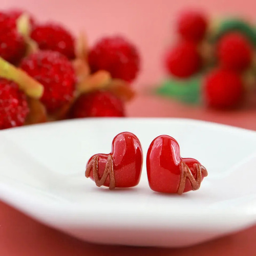 ダーク》ガラスのハートチョコ ピアス イヤリング フェイクスイーツ