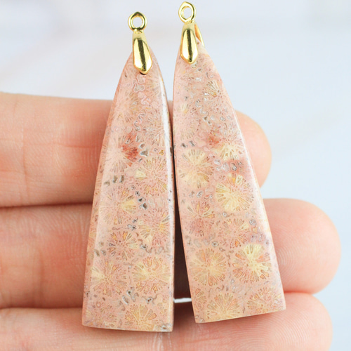 ポメころび 14kgfフォッシルコーラルピアス/イヤリング ポメころび 様専用14kgfフォッシルコーラルピアス/イヤリング