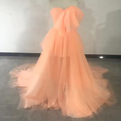ウェディングドレス ベアトップ チュールスカート オレンジ デザイン感 結婚式 1枚目の画像