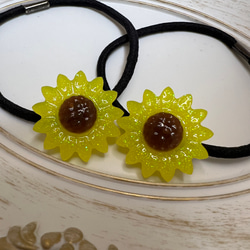 レジンヘアゴムお花ブルー大ぶりほわほわホワイトちょうちょ