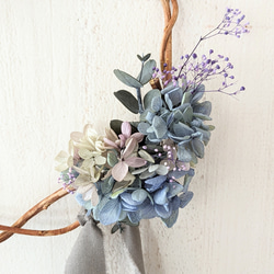 涼しげ紫陽花のハーフリース　青いリース　ふわふわ　紫陽花リース 3枚目の画像