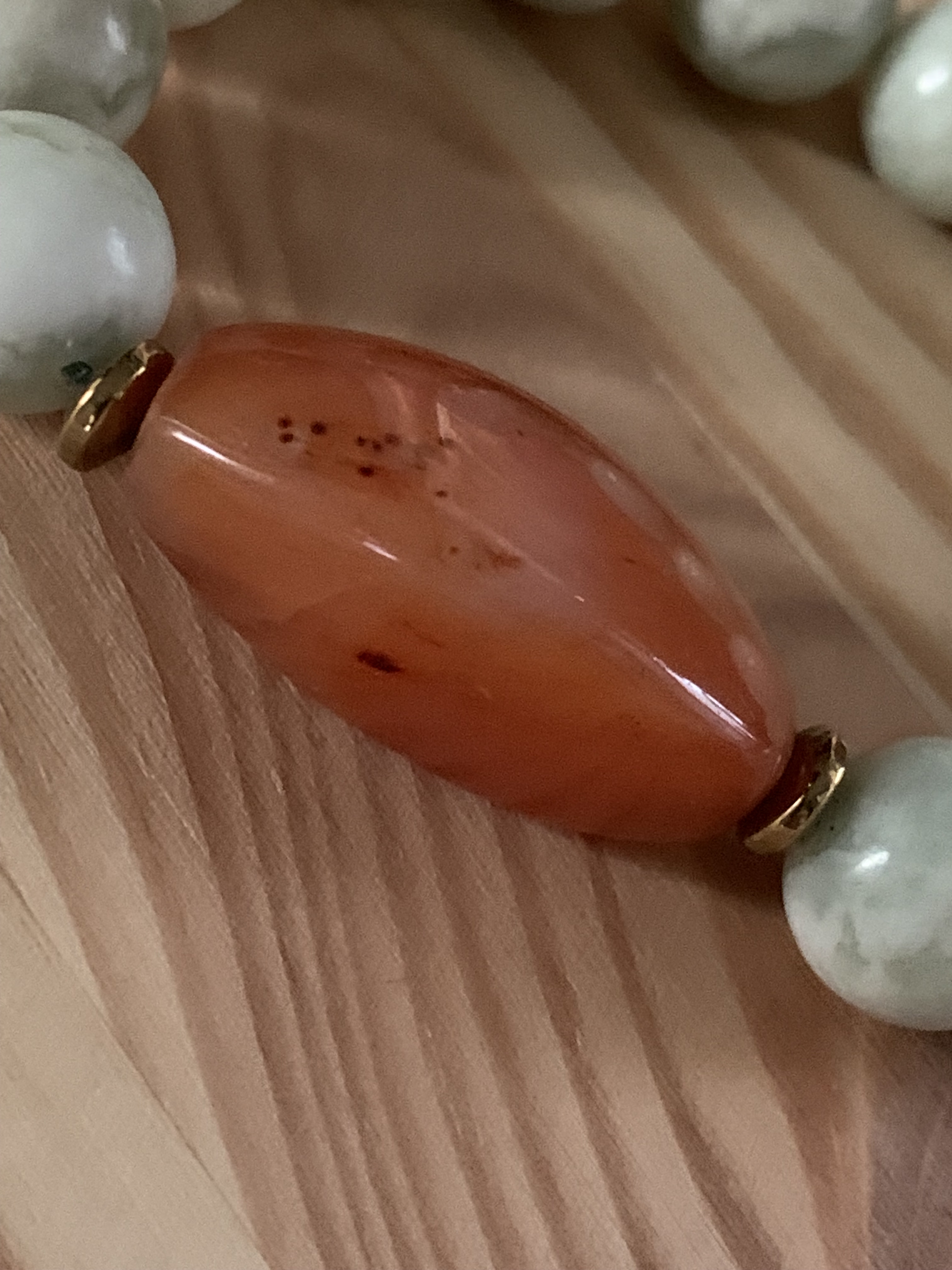 チベタンビンテージ瑪瑙珠と中国ギョクのブレスレット