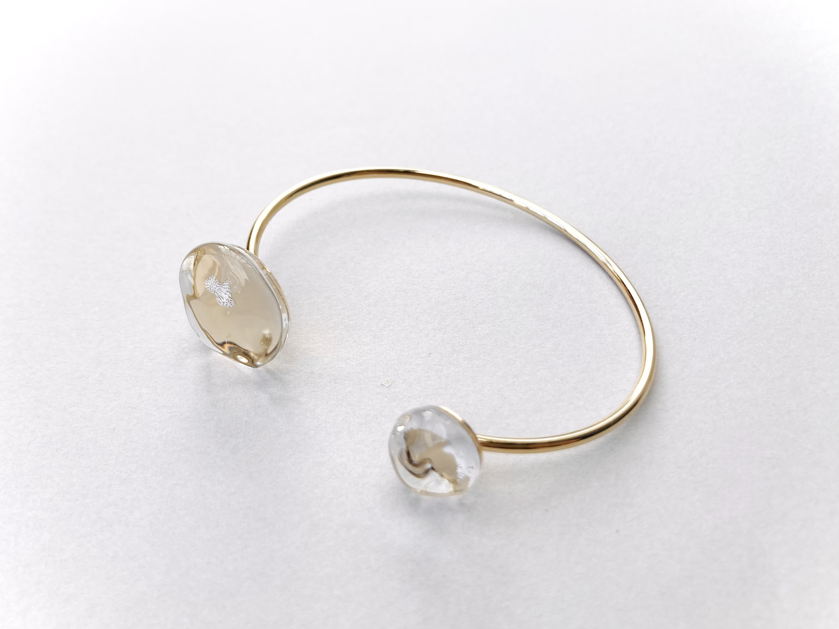 ガラス　バングル