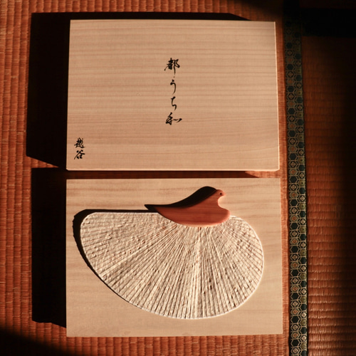 桐箱 (千鳥うちわ専用) 江戸仕立て都団扇千鳥型 越谷桐箱 伝統工芸品