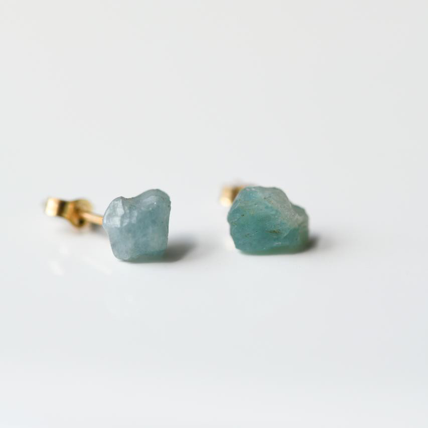 【一点もの】 希少石 グランディディエライト 14kgfピアス 原石 鉱物 天然石 ハンドメイド アクセサリー パワース 4,774円