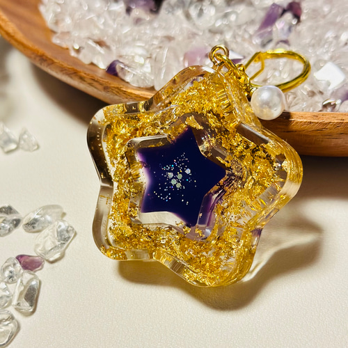 金箔ぎっしり✲金色と紫の星型キーホルダー その他アクセサリー 金箔ぎっしり✲金色と紫の星型キーホルダー その他アクセサリー