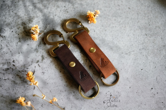 -名入れ刻印可能-　-KEY HOLDER CARABINER - 本革ｲﾀﾘｱﾝﾚｻﾞｰ　MARGOT【マルゴー】 1枚目の画像