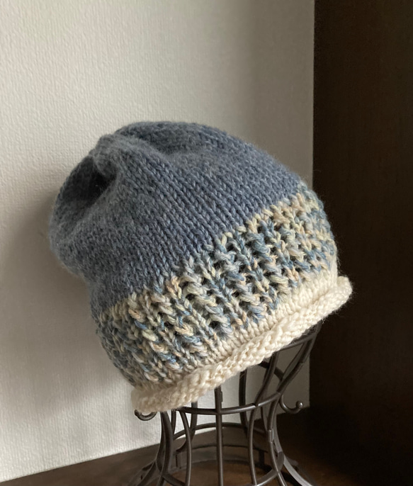 手編み　透かし模様のウールニット帽子 3枚目の画像