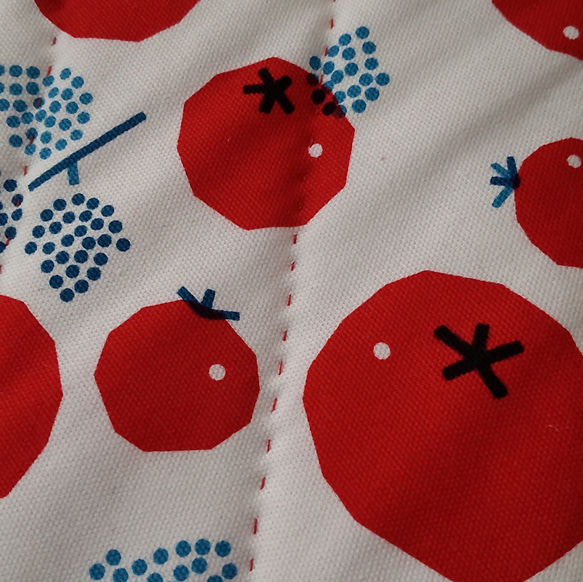 真っ赤なミニトマト 手縫いキッチンマット キルトマット 3枚目の画像