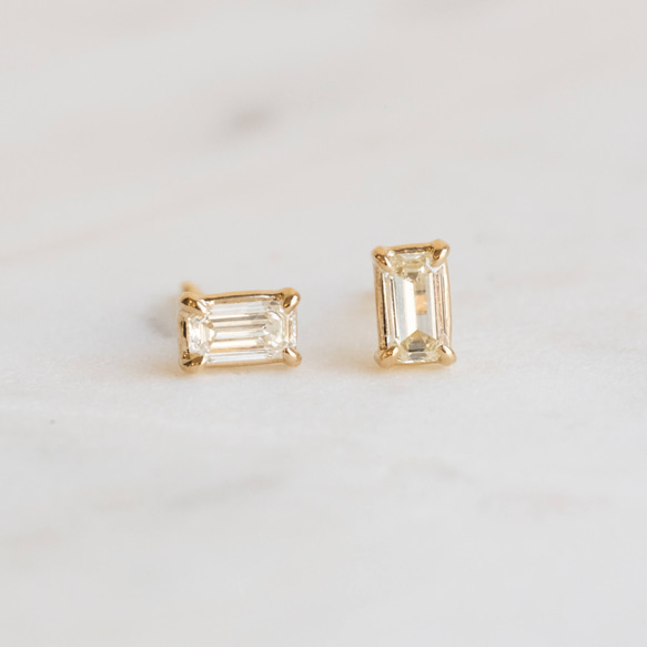 Emerald cut diamond スタッドピアス gold 1枚目の画像