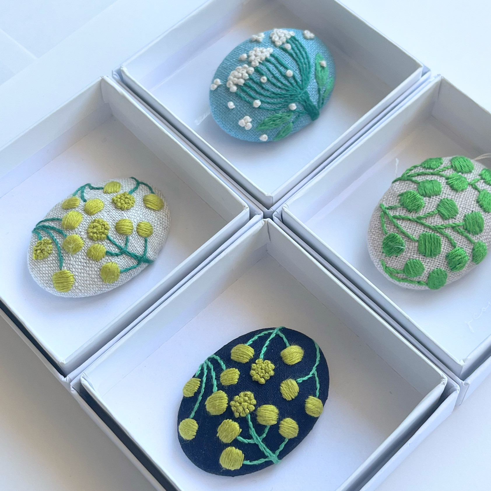 ミモザの刺繍ブローチ【Botanical】#234