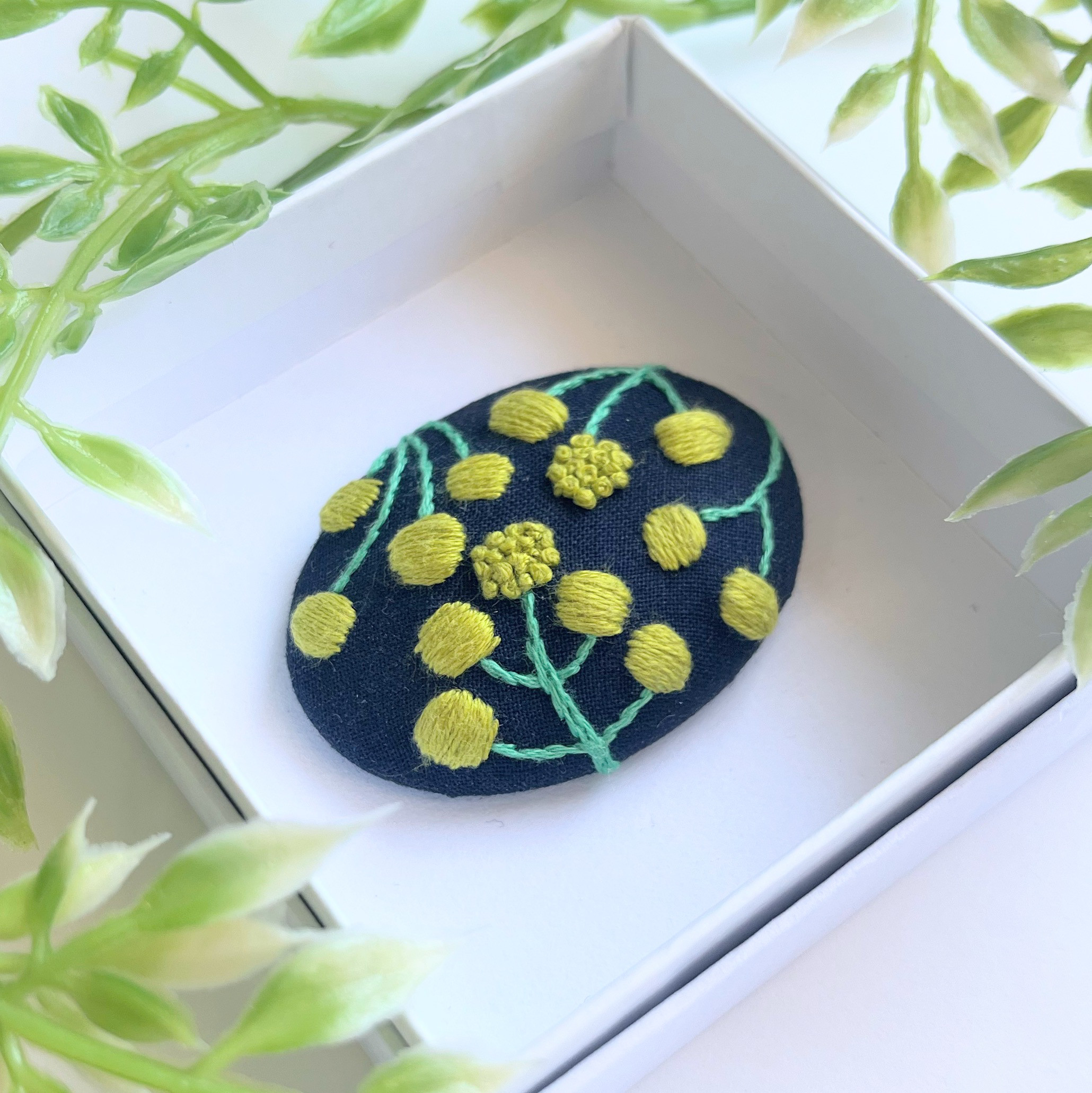 ミモザの刺繍ブローチ【Botanical】#234