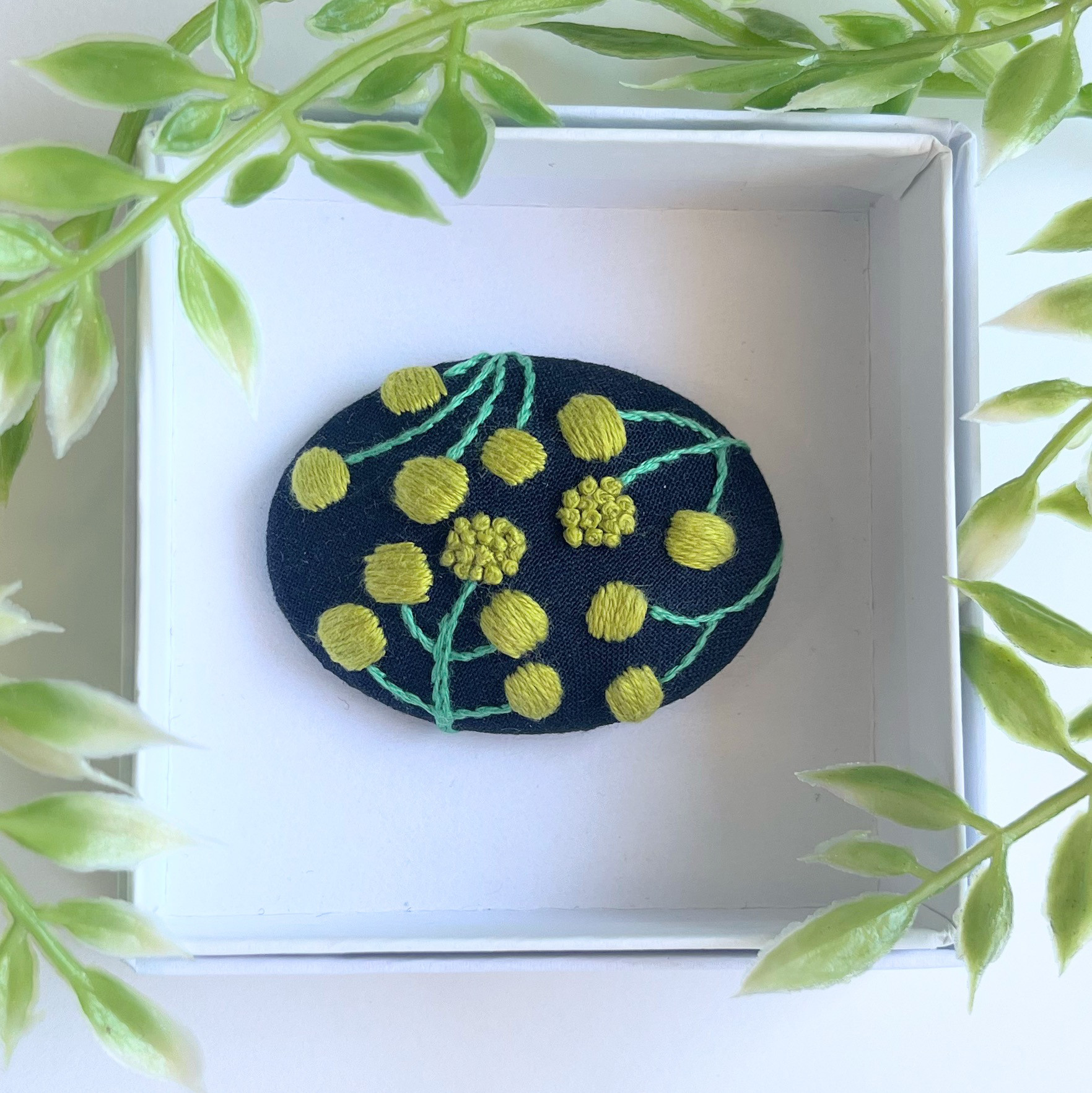 ミモザの刺繍ブローチ【Botanical】#234