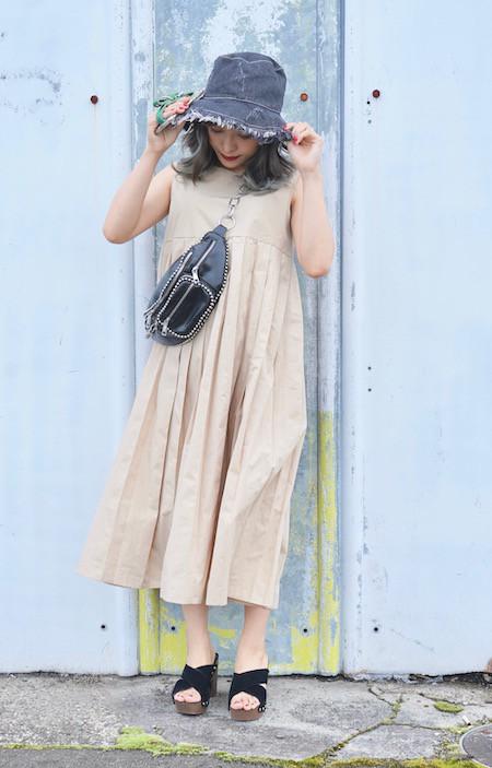 Nosleeve Pleats Long Onepiece (beige) ロング丈ワンピース ベージュ 薄茶 ストリー