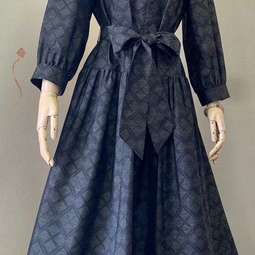 プロ仕立　着物リメイク　大島紬　スーツ　L Lサイズ　山葡萄籠お好きな方にも プロ仕立 着物リメイク 大島紬 スーツ L Lサイズ 山葡萄籠お好き