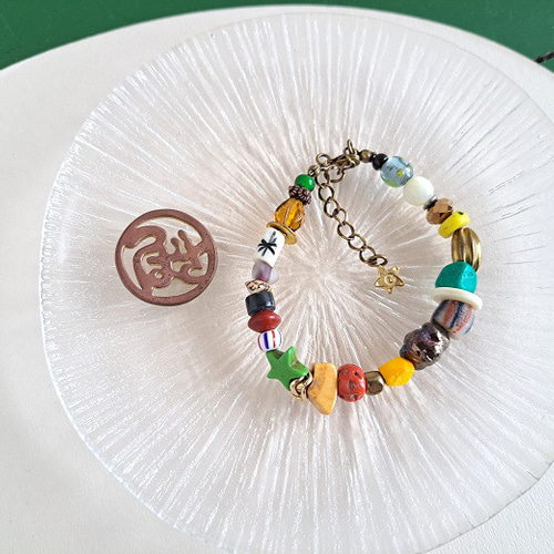 カラフルビーズのブレスレット ブレスレット Tsubasa KATOU 通販