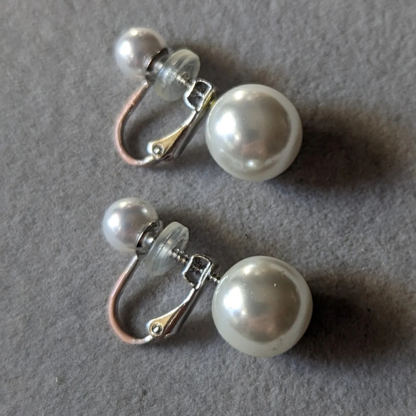 「ＳＵＺＵＮＥ」W pearl earrings. 2枚目の画像