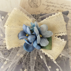 ドール用ベール付きスミレのヘッドドレス（L・オフホワイト・ライトブルー) 2枚目の画像