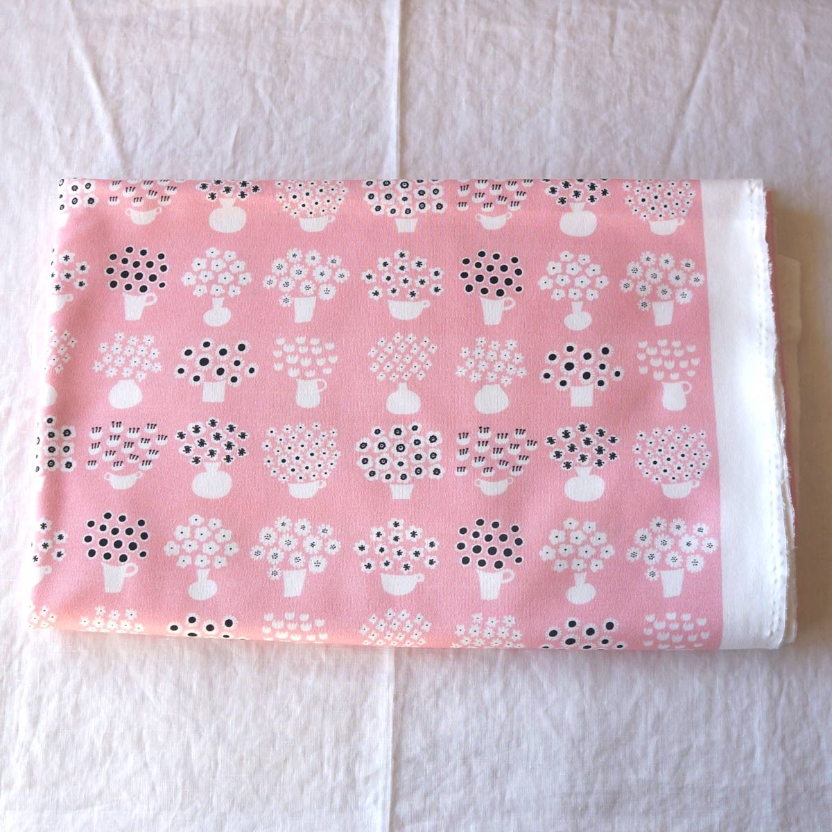 【143×88cm】スムースニット生地（オーガニックコットン）flower base - small（pink)