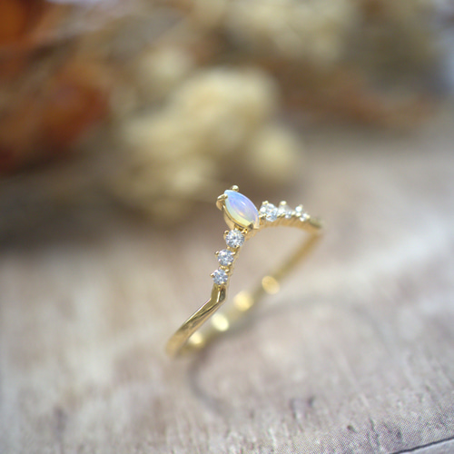 オパールカーブドリング】ペアシェイプ指輪 カボションカット 4×2mm