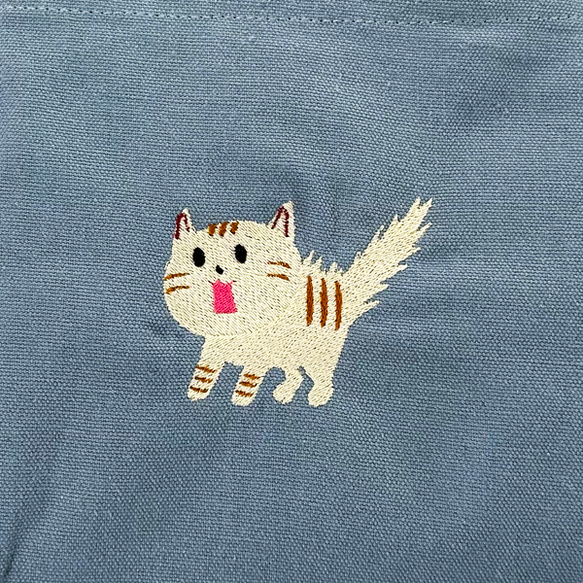 【送料無料】驚き猫のワンポイント刺繍 ポケット付きコットンミニトートバッグ 5枚目の画像