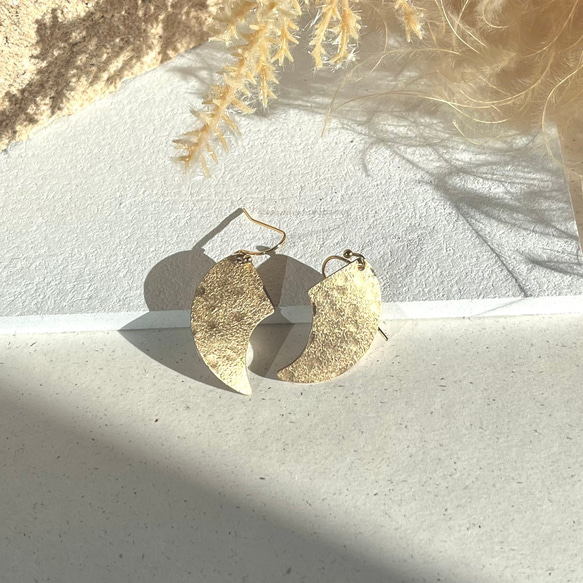 〝雨月〟真鍮アクセサリー 3枚目の画像