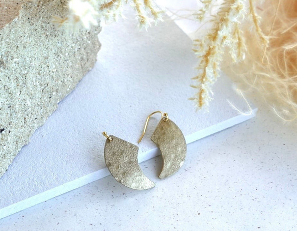 〝雨月〟真鍮アクセサリー 1枚目の画像