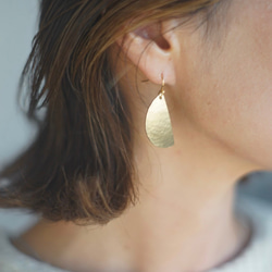 〝半月〟真鍮アクセサリー 3枚目の画像