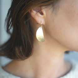 〝半月〟真鍮アクセサリー 1枚目の画像