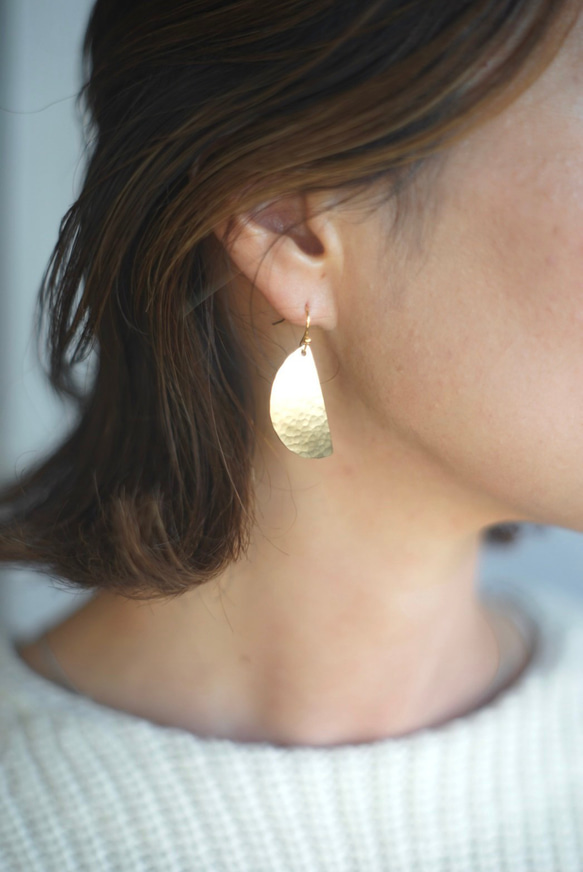 〝半月〟真鍮アクセサリー 1枚目の画像