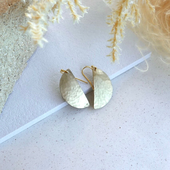 〝半月〟真鍮アクセサリー 2枚目の画像